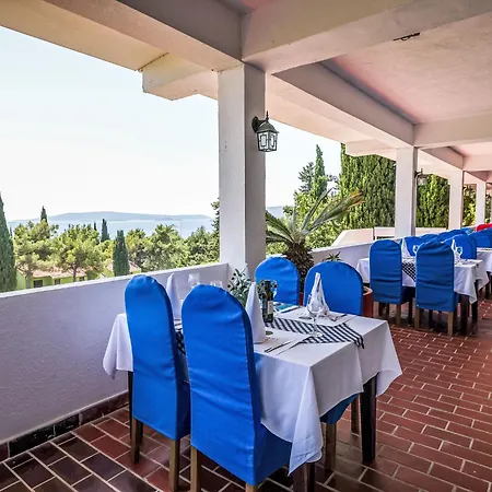 Apartamento Medena-5 By Interhome